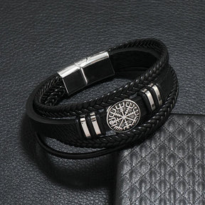 Pulseira Punk Life! Unissex e Versátil: Feita para todos que desejam expressar sua atitude e rebeldia, seja em um visual mais casual ou em um look ousado.